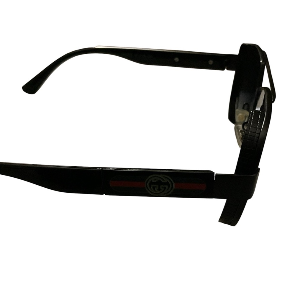 Stylish Black Gucci Sunglasses - Picture 7 of 7
